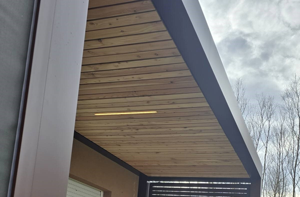 Soltec Terrace Roof (F170) decorative ceiling, LED lighting, ALU panels, ZIP screen, Croatia (3)